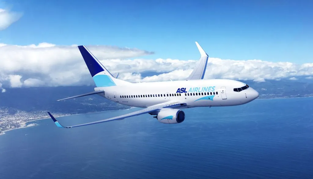 B737 700 ASL Airlines France scaled 1